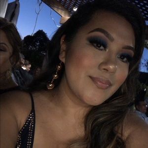 Meet your Posher, Cecilia